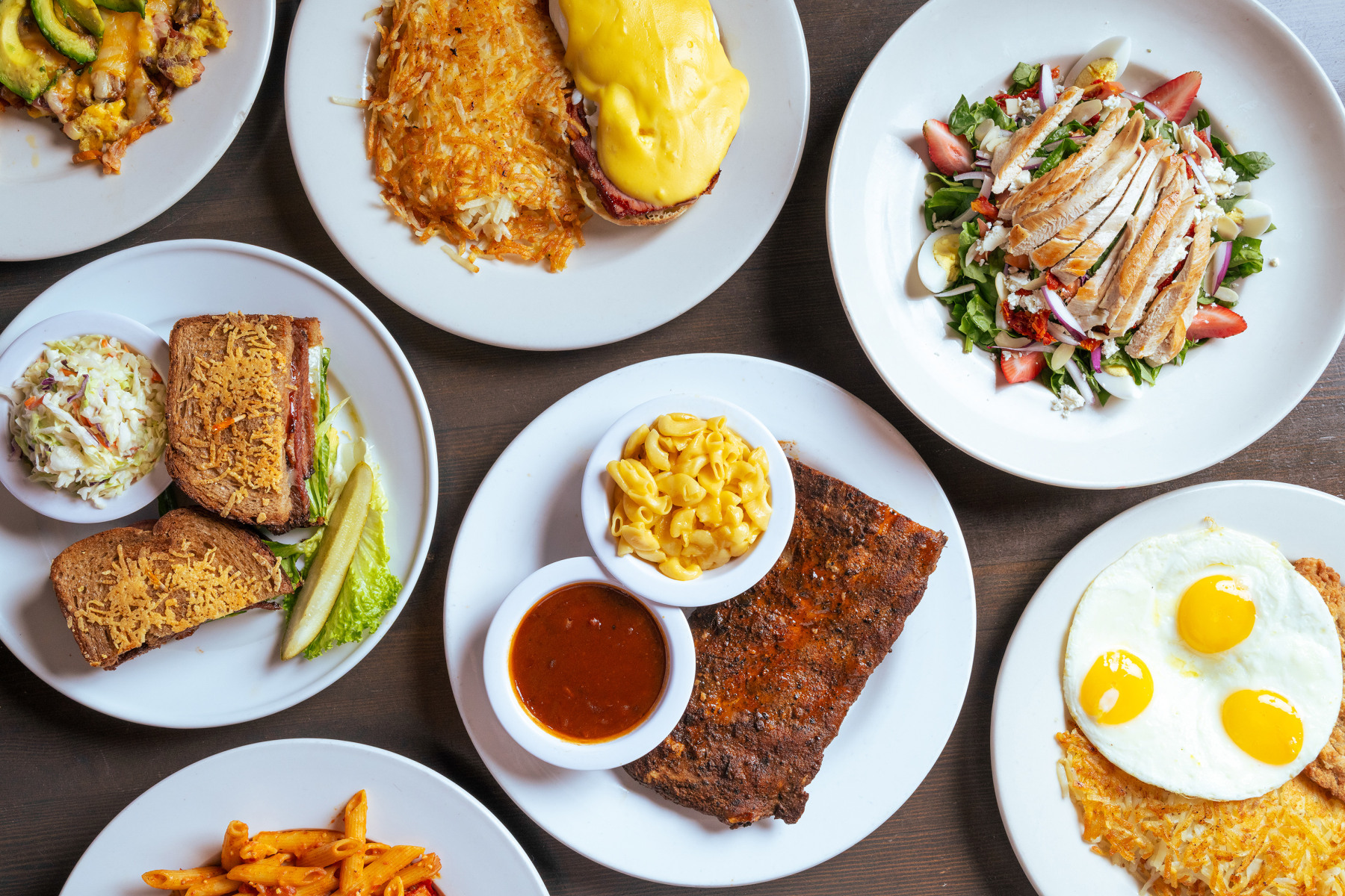 Lulu's Restaurant and Sports Bar in Van Nuys, CA