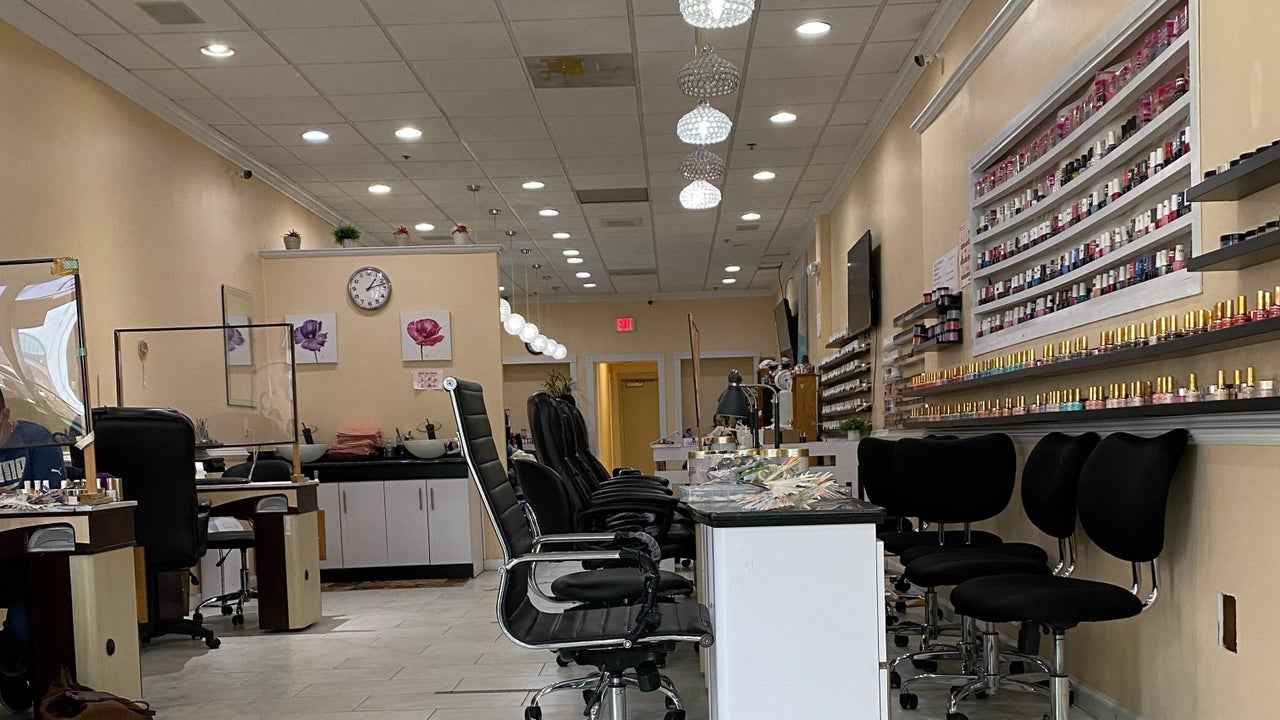 Curve Nail Studio in Reston, VA (2)