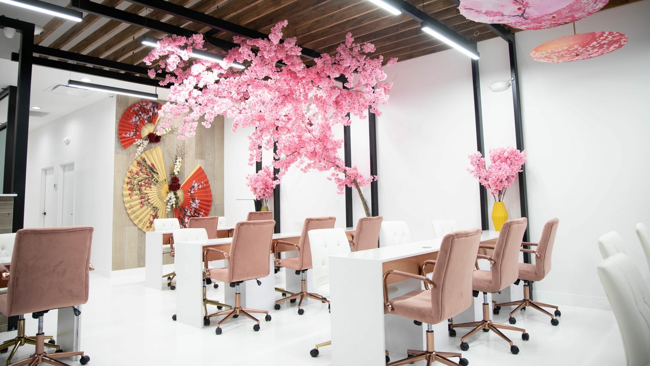 Curve Nail Studio in Reston, VA (5)