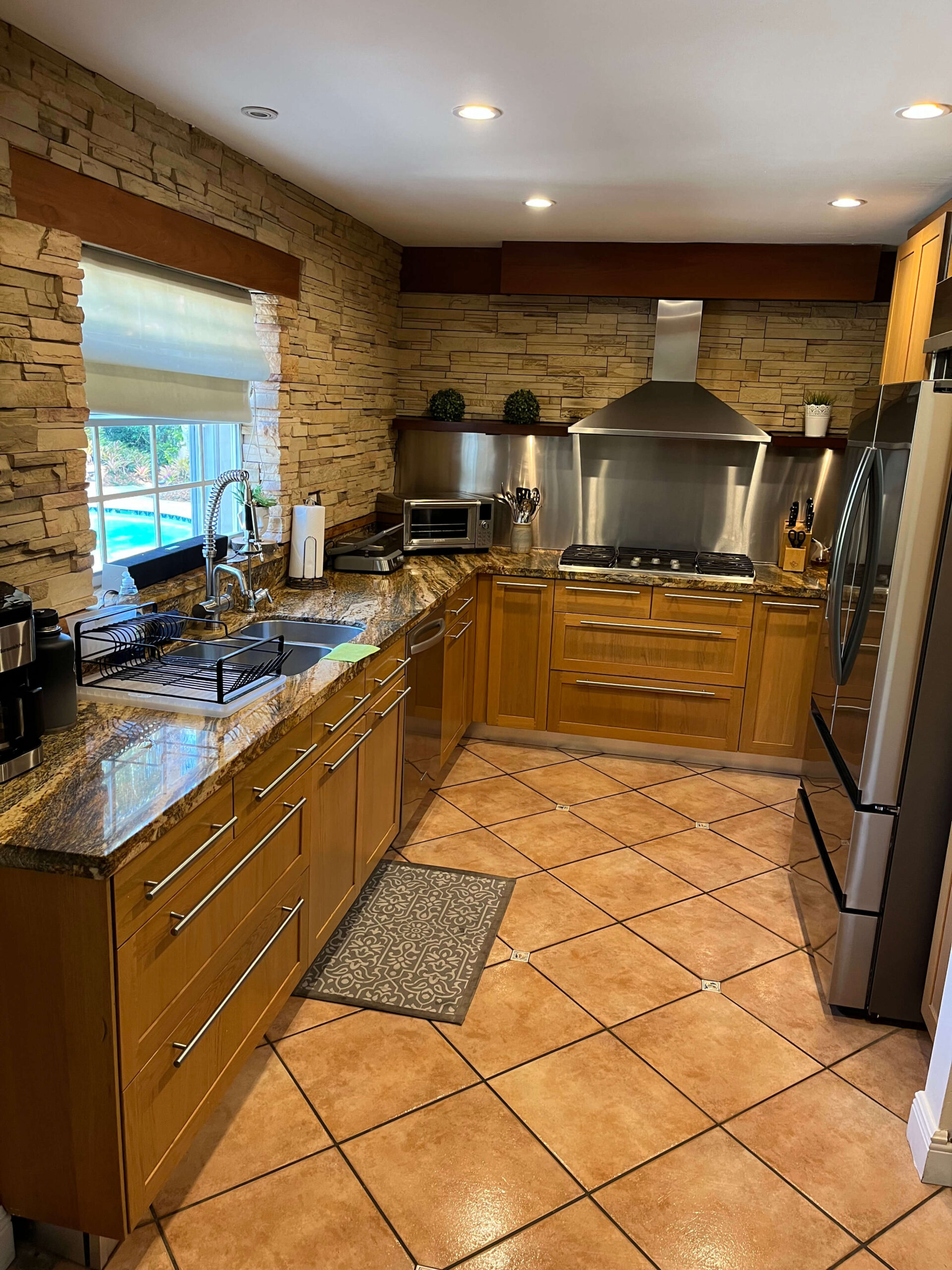 Miami Happy Cleaning in Hialeah, FL