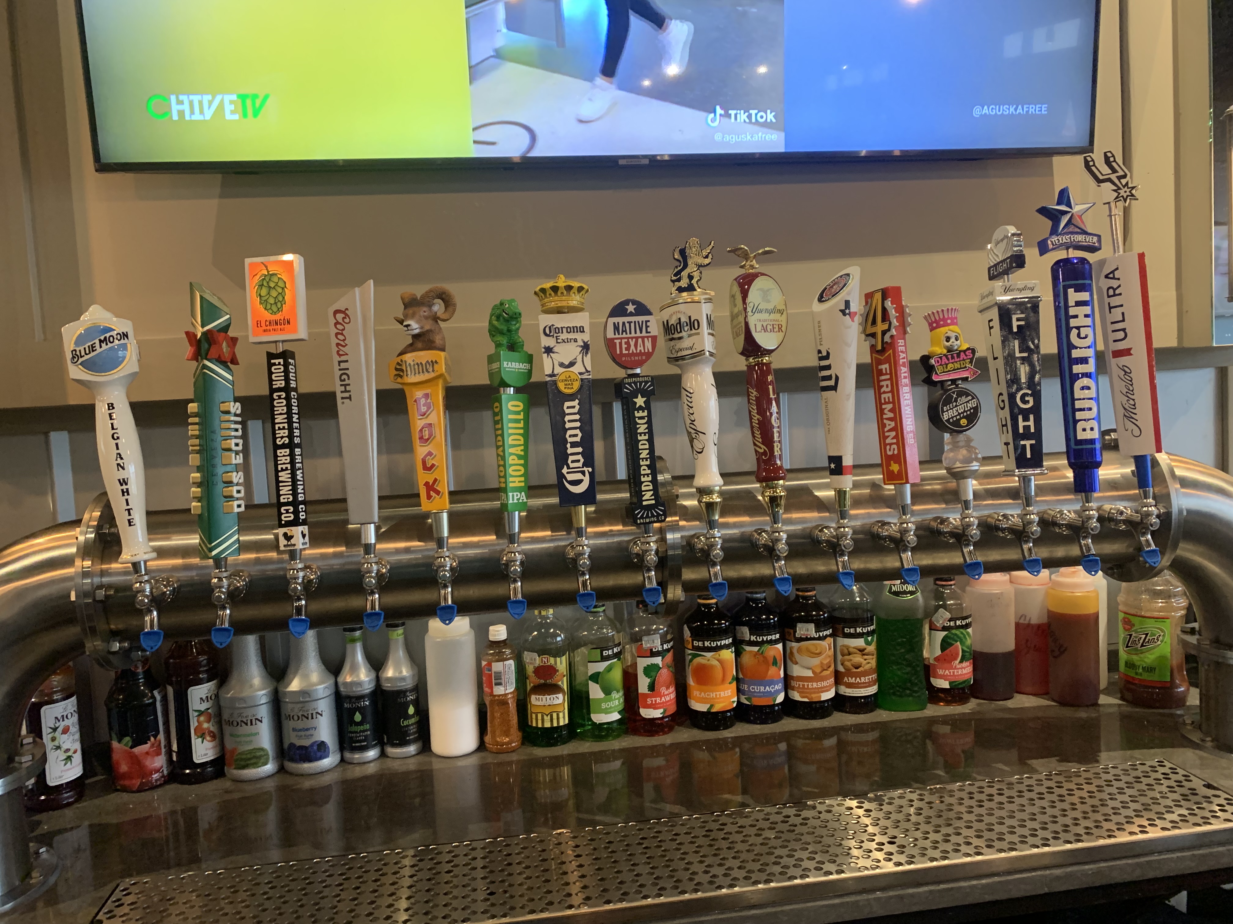 The Outlaw Bar and Grill in Pleasanton, TX