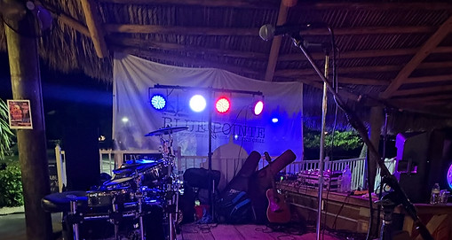 Blue Pointe Bar and Grill in Tequesta, FL (2)