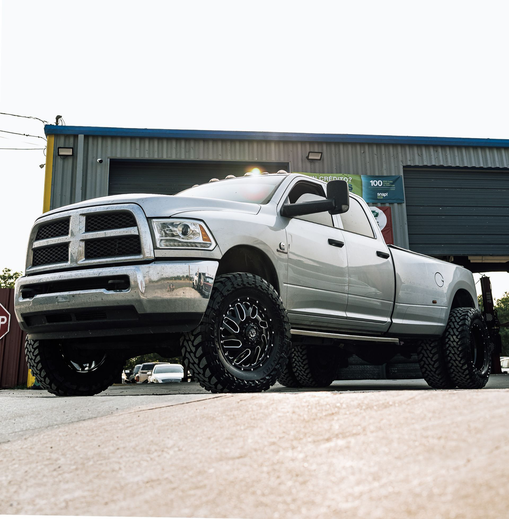 V & M AUTOMOTIVE in San Antonio, TX (3)