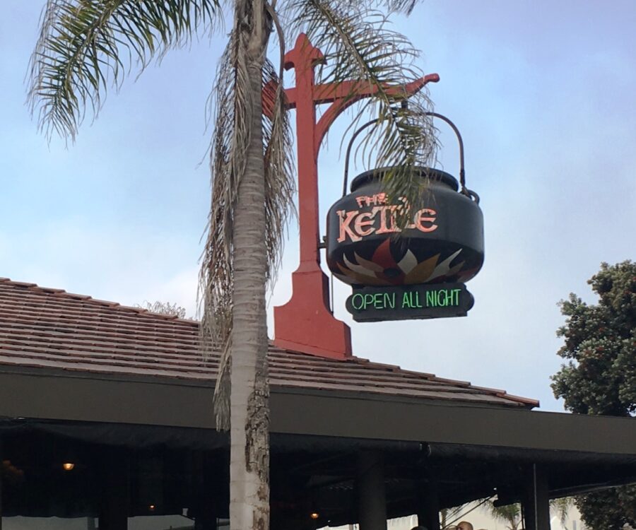 The Donut Hole in La Puente, CA (4)