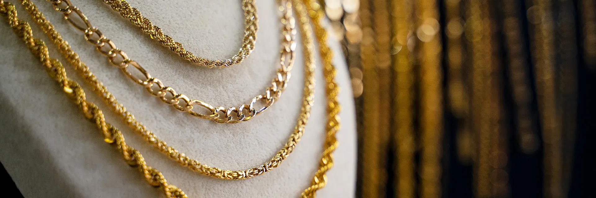 Arezzo Jewelers in Elmwood Park, IL (3)
