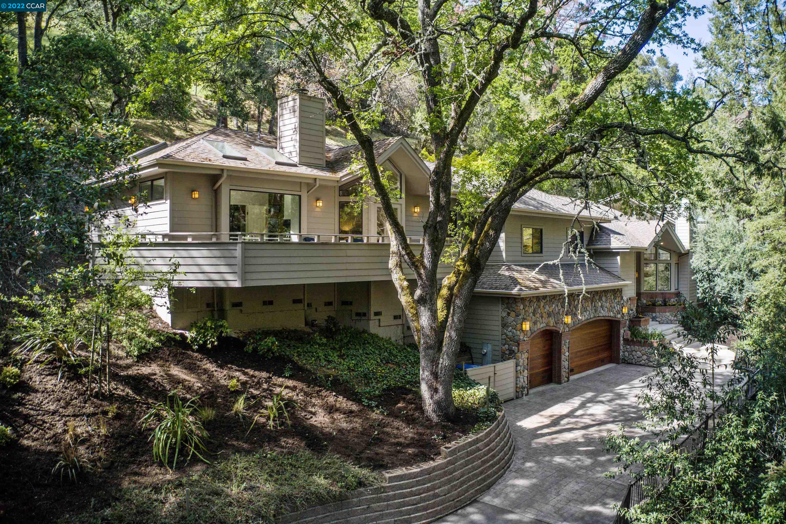 Soraya Golesorkhi, Realtor in Orinda, CA