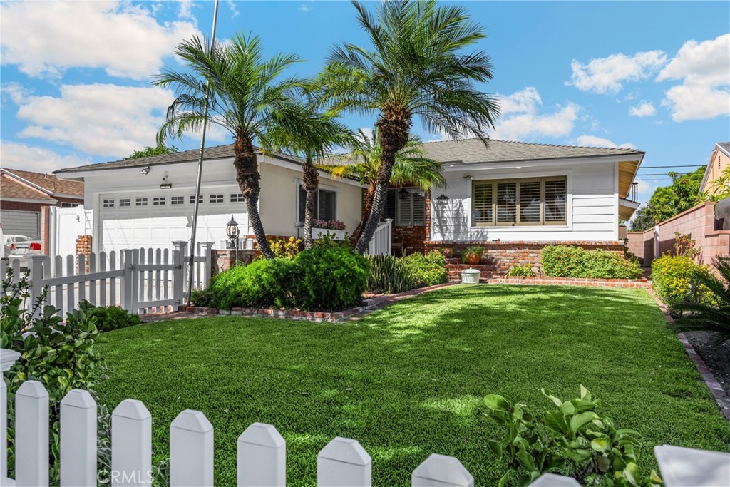 Daniel Sandoval-The Vision Group Real Estate Services in Bellflower, CA (4)