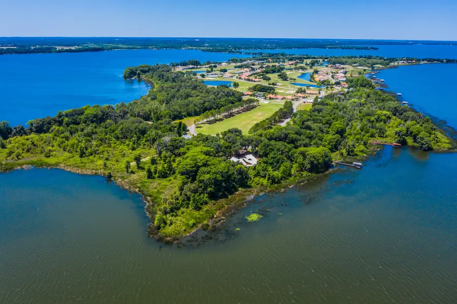 Monica McDonald, REALTOR in Tavares, FL (2)
