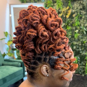 Ivy’s Garden Hair Studio in Greensboro, NC