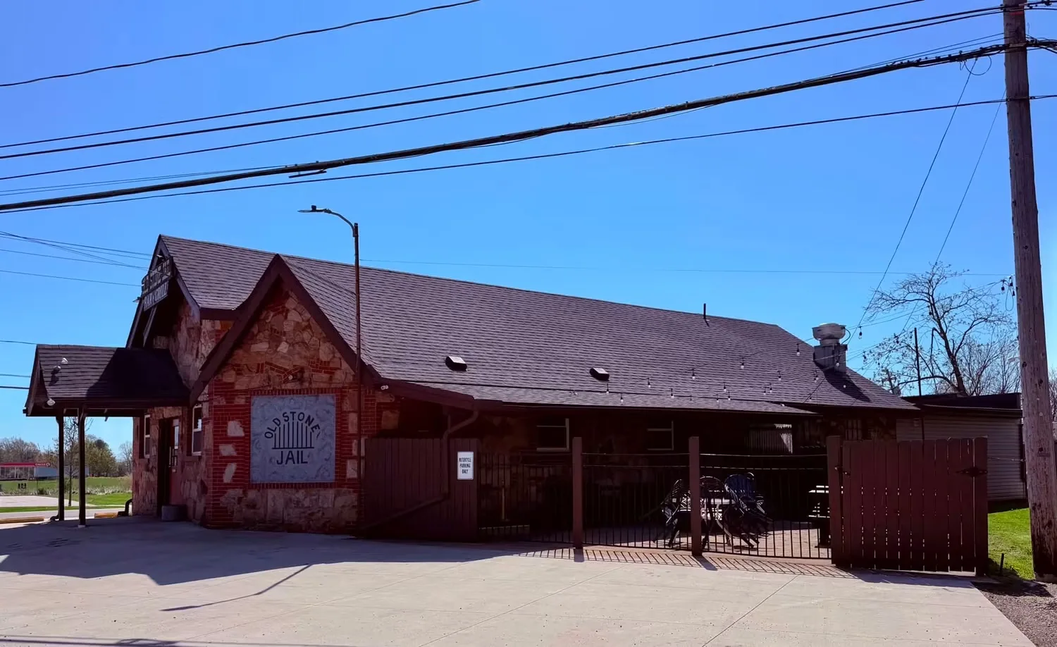 Old Stone Jail Bar and Grill in Norton, OH (3)