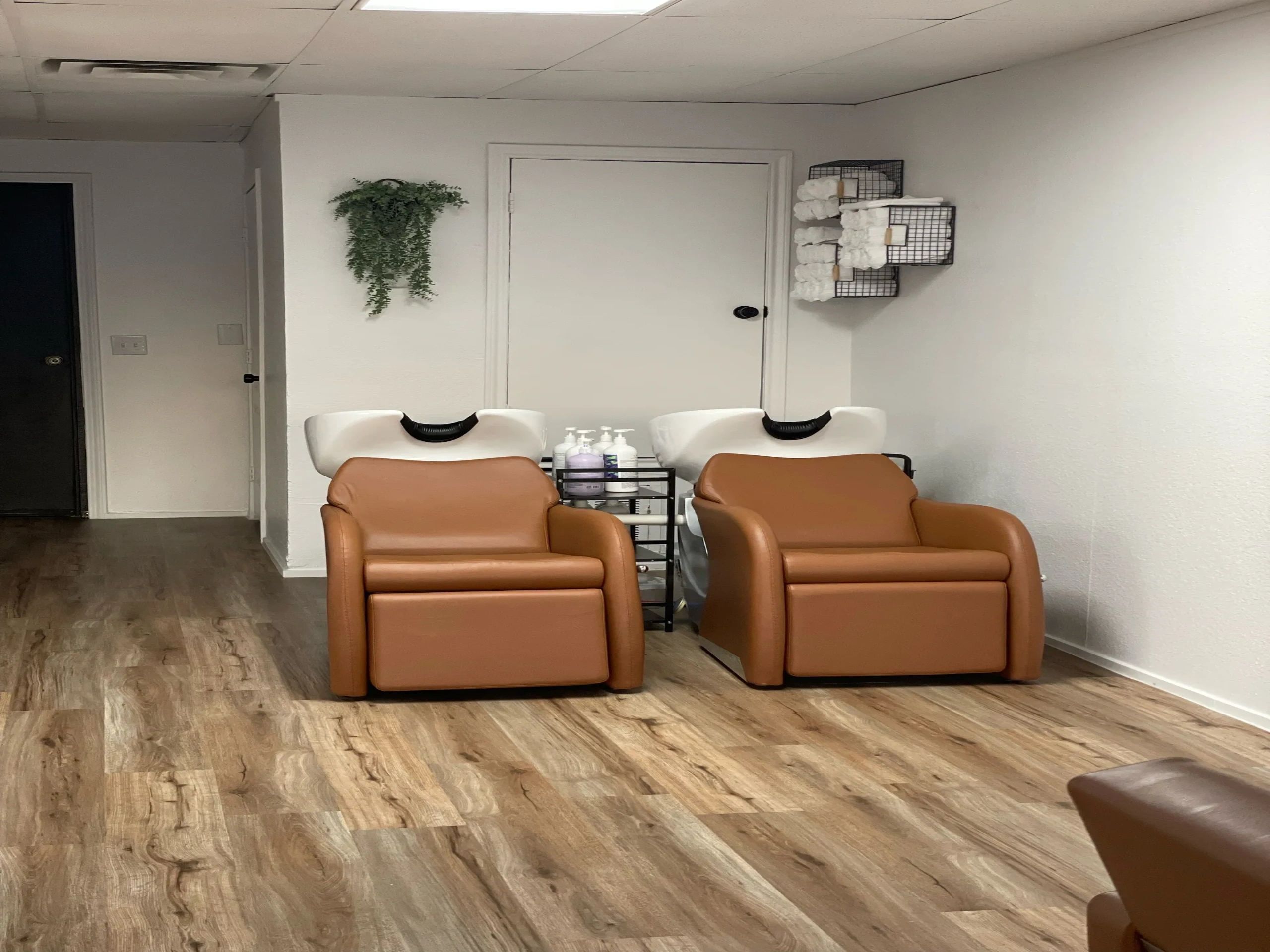 Rustic Roots Beauty Bar in Greenville, TX