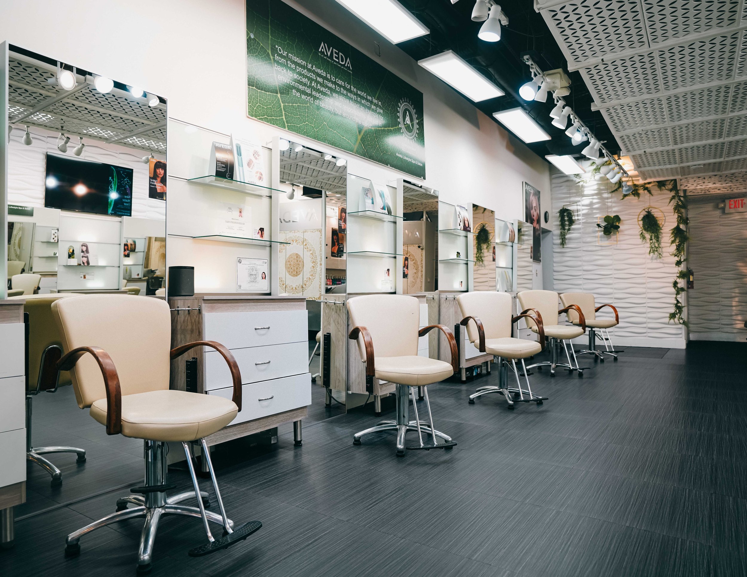 Applewoods Aveda Lifestyle Spa & Salon in Weston, FL