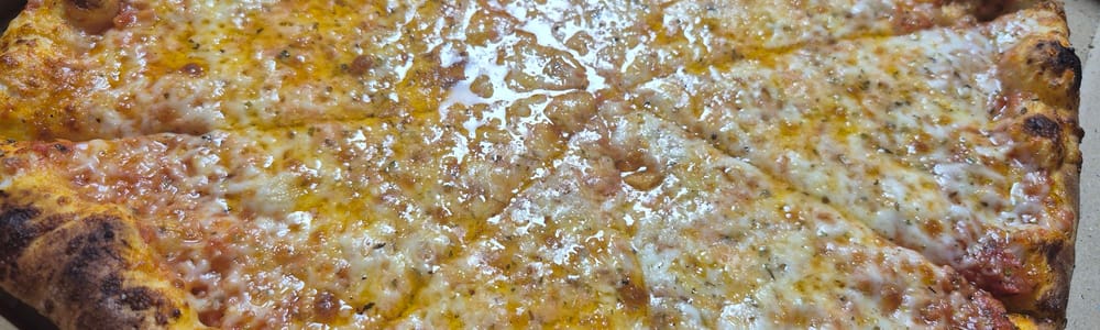 Too Cheezy's Pizza in Branford, FL