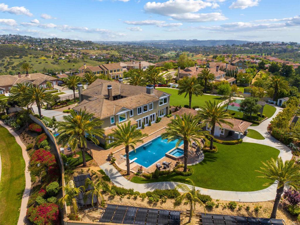 Nadia Colucci - Colucci & Co. Realty in Carlsbad, CA