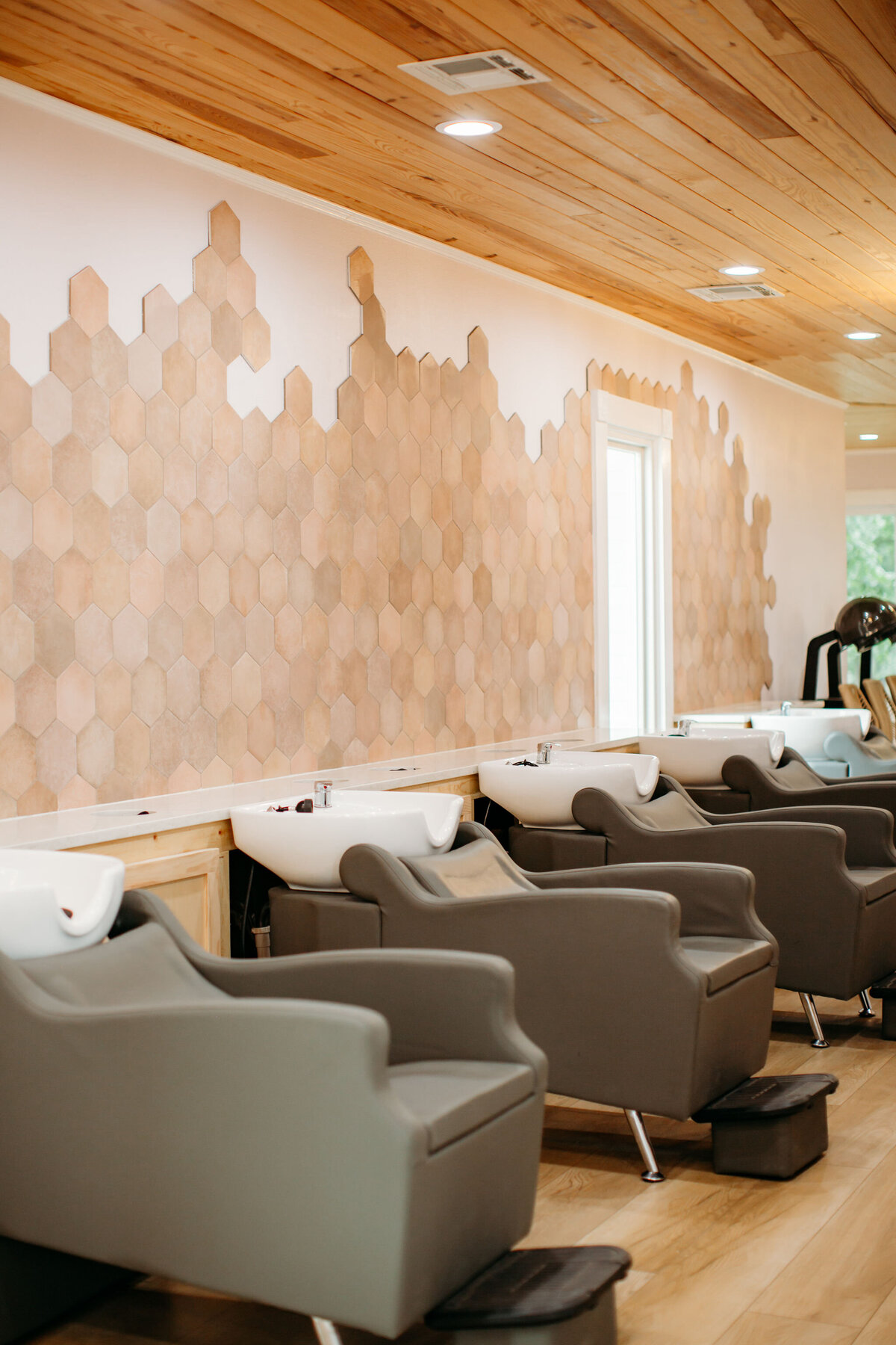 Radiant Salon & Spa in Liberty Hill, TX (6)