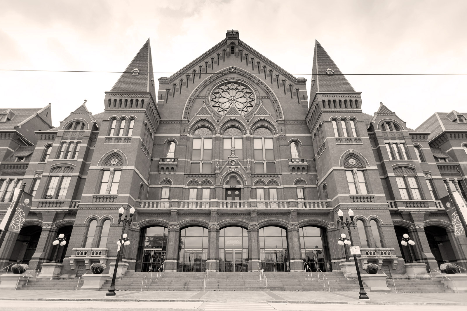 Santen & Hughes in Cincinnati, OH