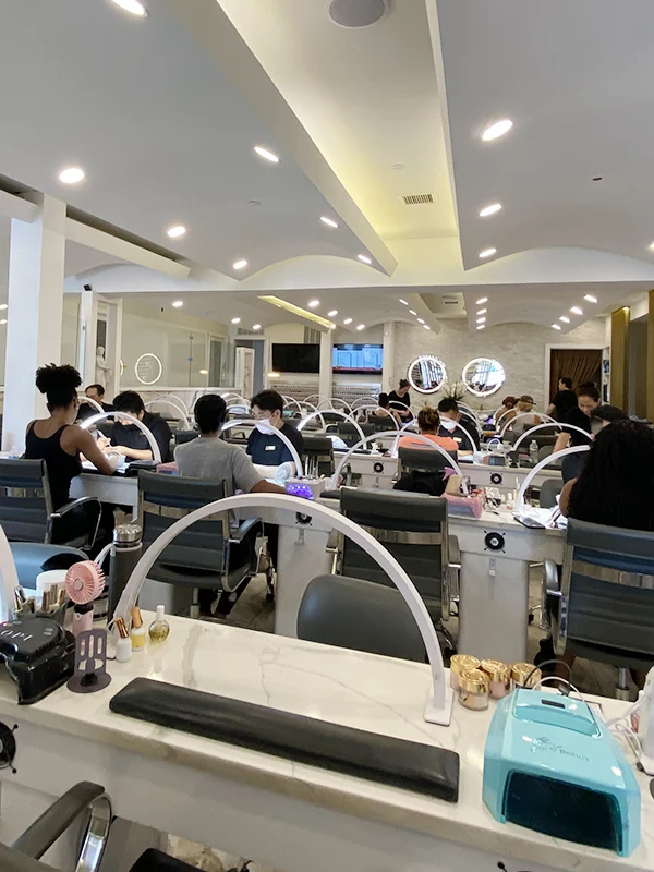 The Golden Lounge Nails & Spa in Waldorf, MD (4)