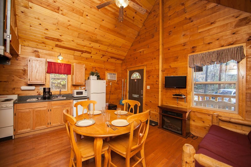 Mountain Creek Cabins in Bruceton Mills, WV (4)