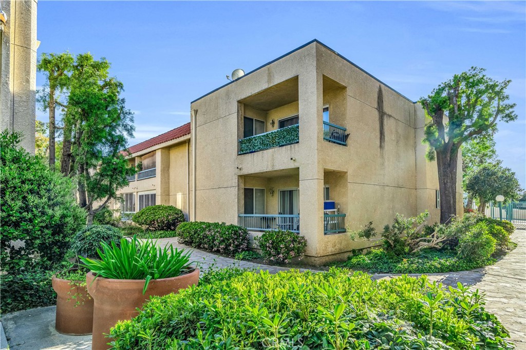 Luisa Casanova at First Team Real Estate Calabasas in Calabasas, CA (6)