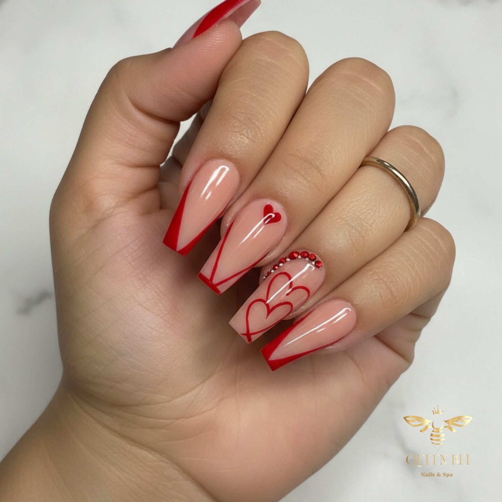 Queen Bee Nails Spa & Lash in Riverbank, CA (4)