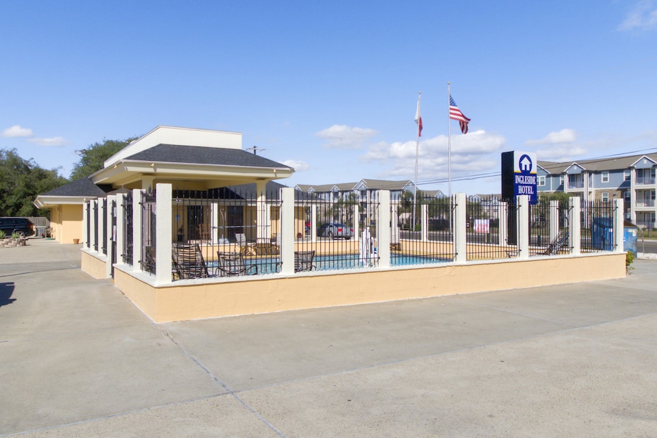 OYO Hotel Ingleside TX in Ingleside, TX (2)
