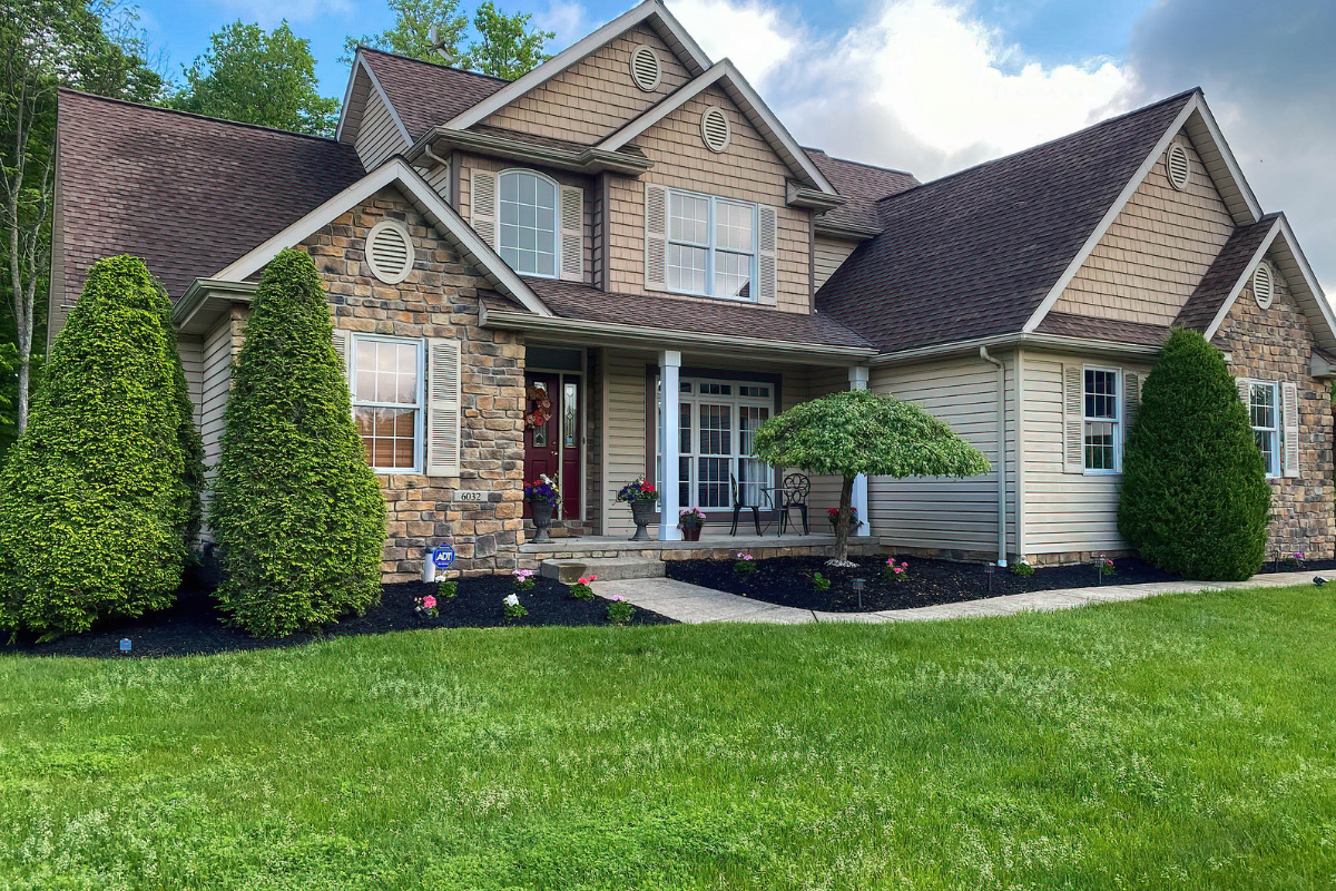 Sarah Hordusky, REALTOR® in Erie PA in Erie, PA (2)