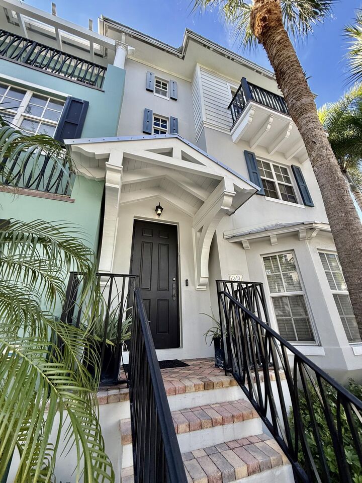 Debra Dear - Coldwell Banker Realty in Delray Beach, FL (2)