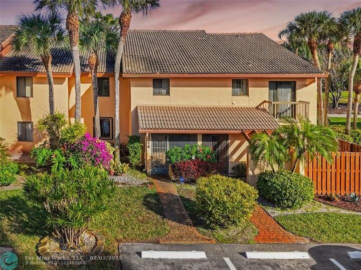 Debra Dear - Coldwell Banker Realty in Delray Beach, FL (3)