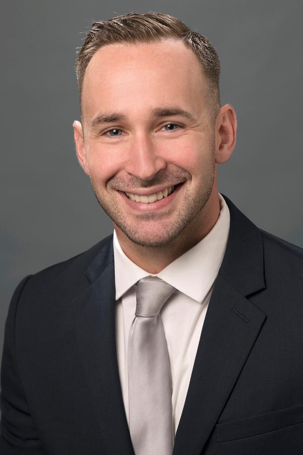 Edward Jones - Financial Advisor: Michael J Hanson, CFP® in Angola, IN