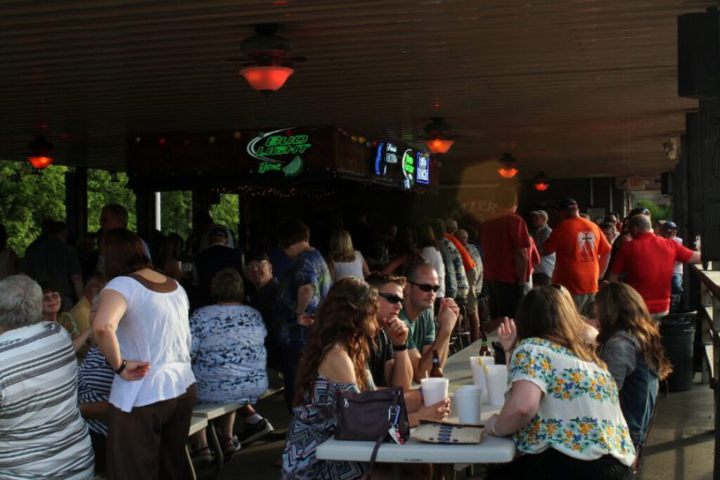 The Back Bar at Pizzeria Uno in Platteville, WI (5)