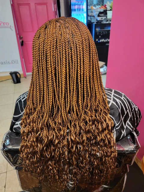 Fabulouscity Beauty Salon in Virginia Beach, VA
