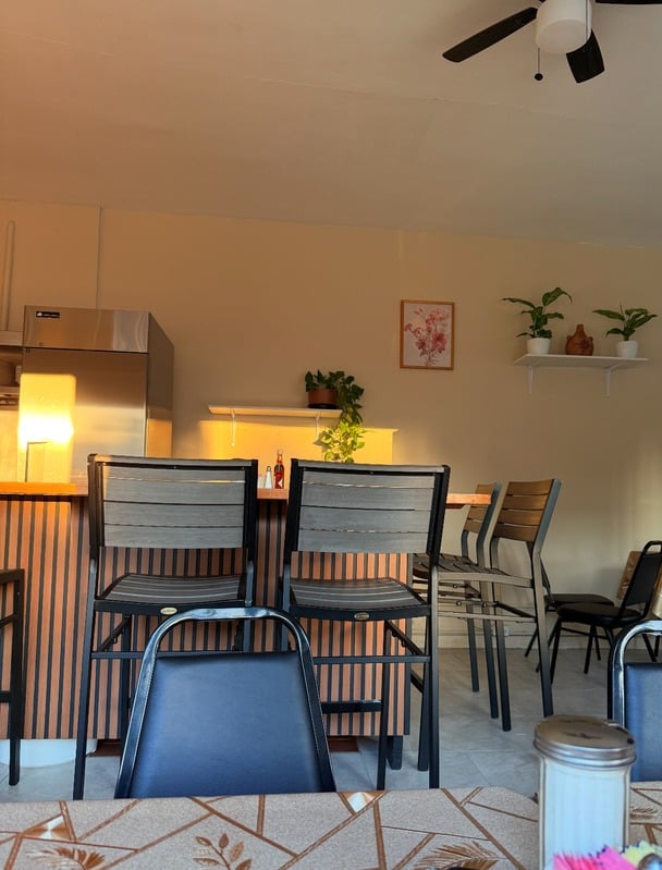 Luna's Cafe in Santa Barbara, CA (4)