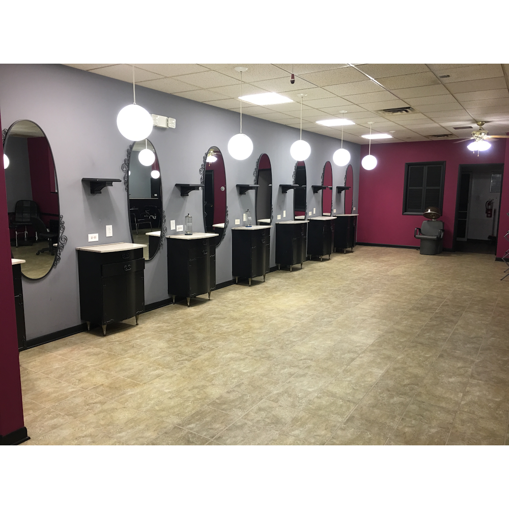 D'Pelos Salon and Barbershop in Darien, IL