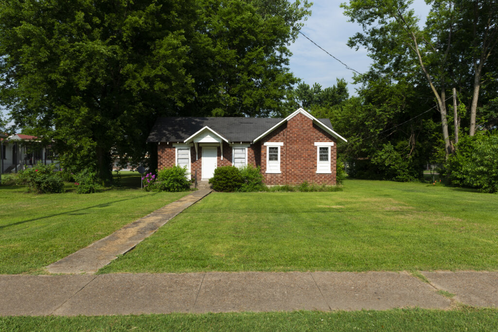 Damon Buys Houses in Salem, VA (3)