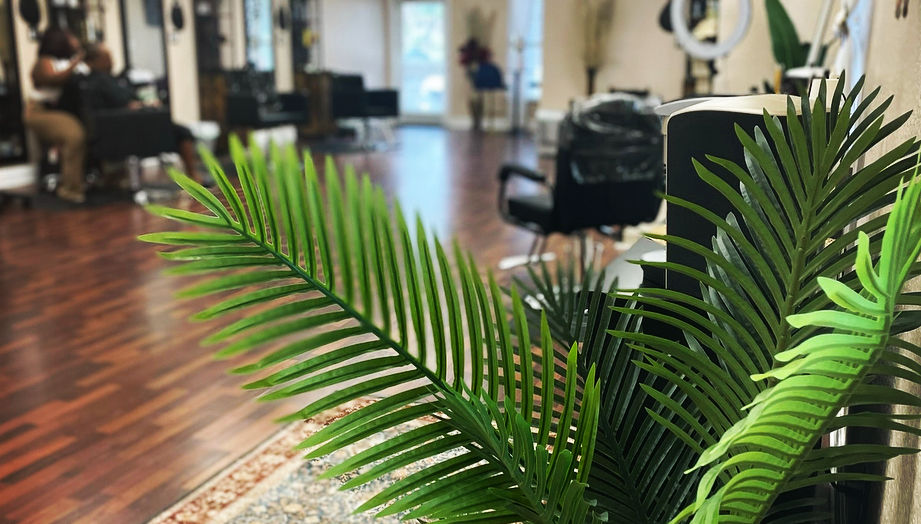 Lux Beauty Studio Salon in Minneola, FL