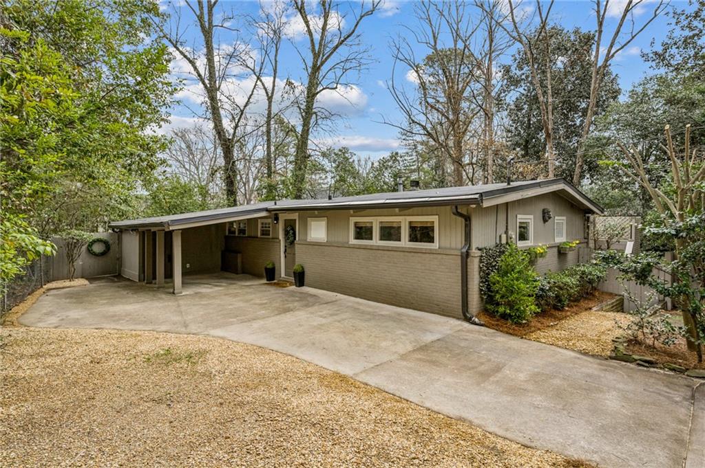 Jenn Barnas | Real Estate in Roswell, GA (2)