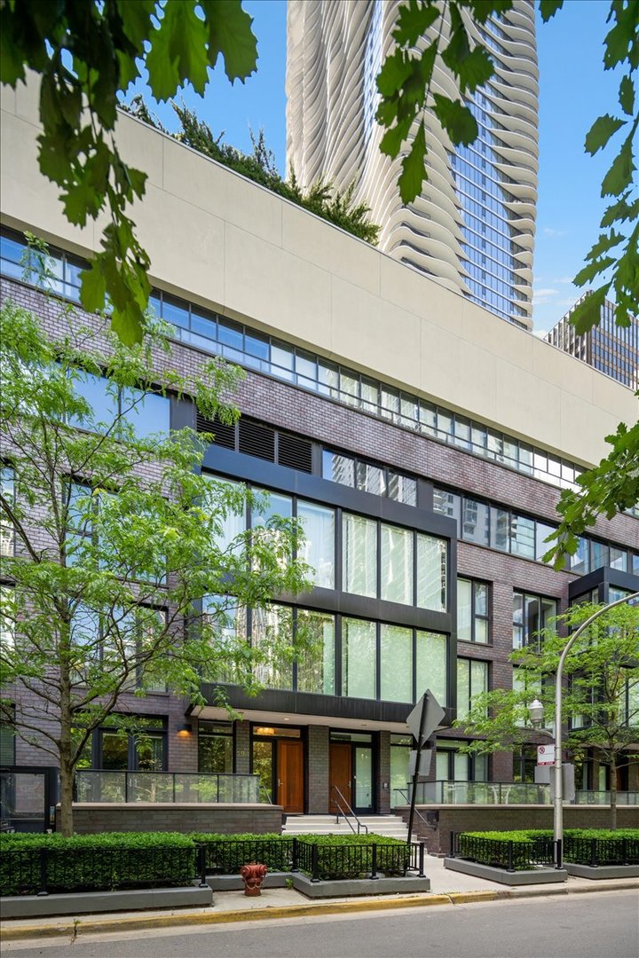 Second City Agents - Hinsdale & Chicago Realtors Compass in Chicago, IL (3)