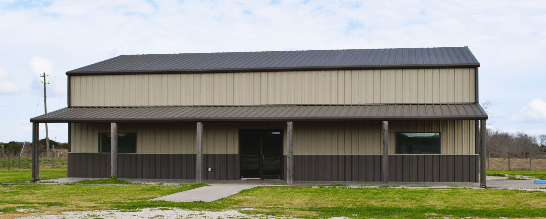 Top Hand Feed Store in Ganado, TX (4)