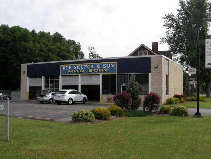 Bob Skufca & Son Auto Body in Ashtabula, OH