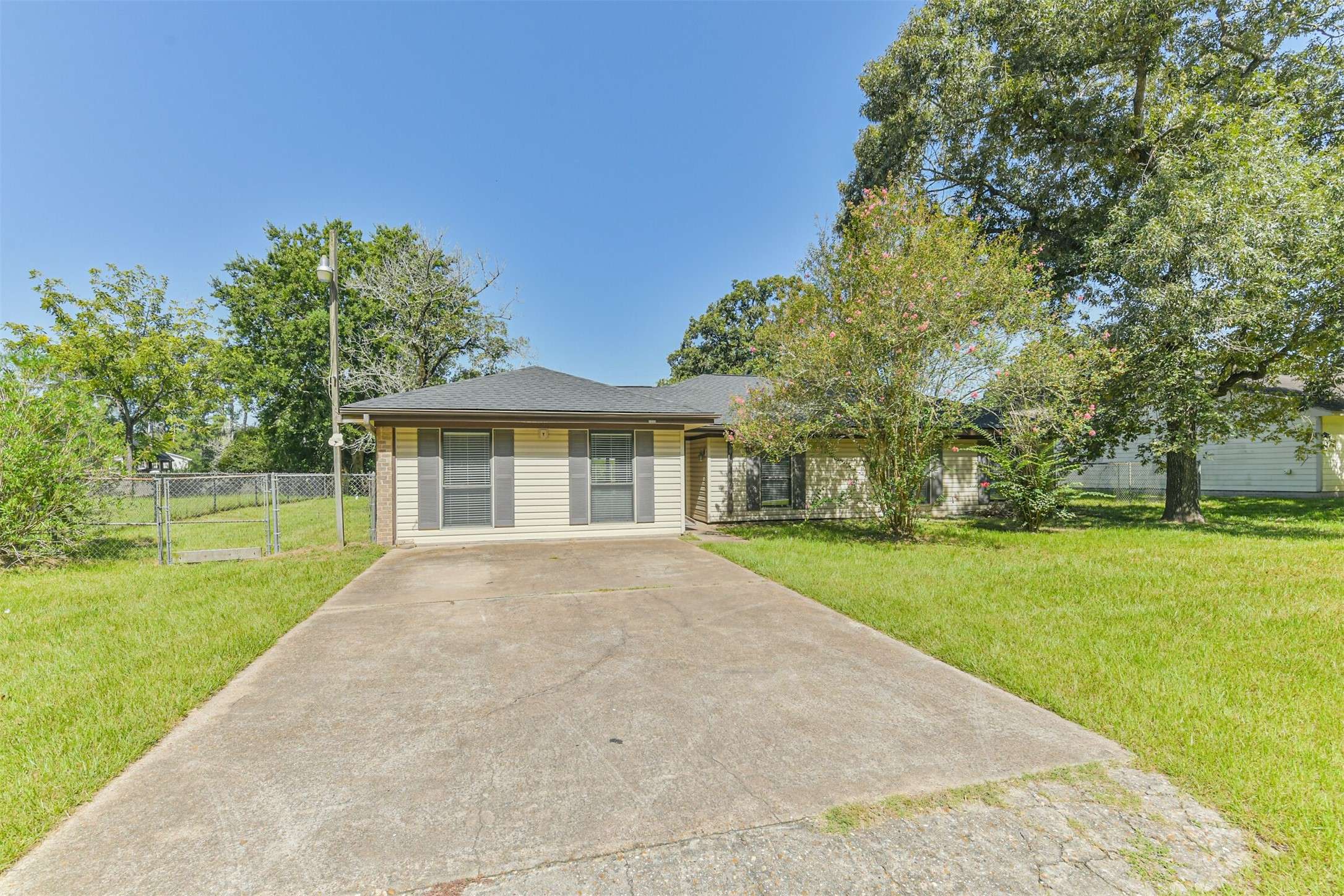 Michael Gee, Realtor - Real Broker, LLC - Houston, TX in North Houston, TX (4)