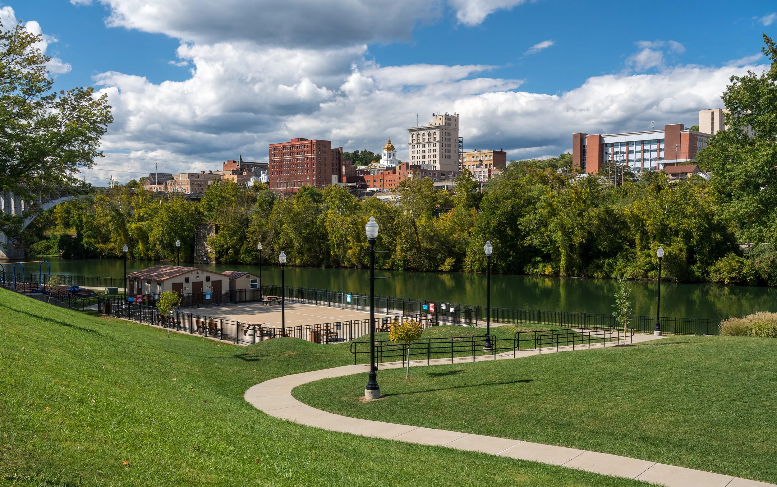The Social Bee Marketing Agency in Fairmont, WV (2)