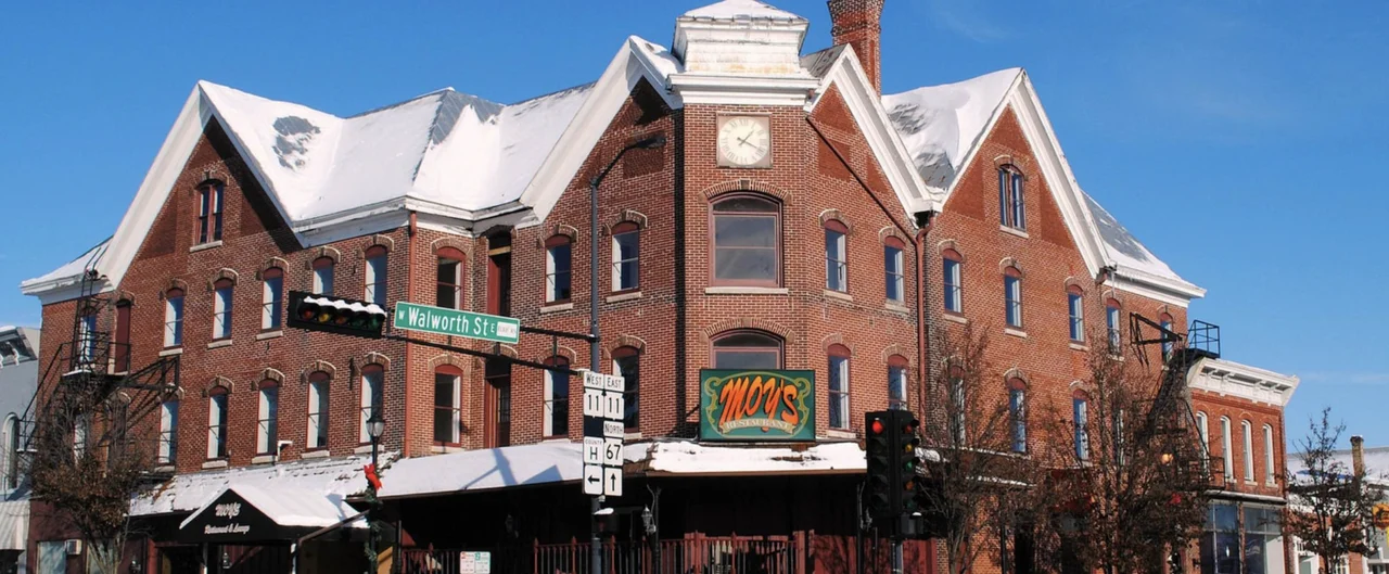 Moy's Asian Cuisine Restaurant in Elkhorn, WI