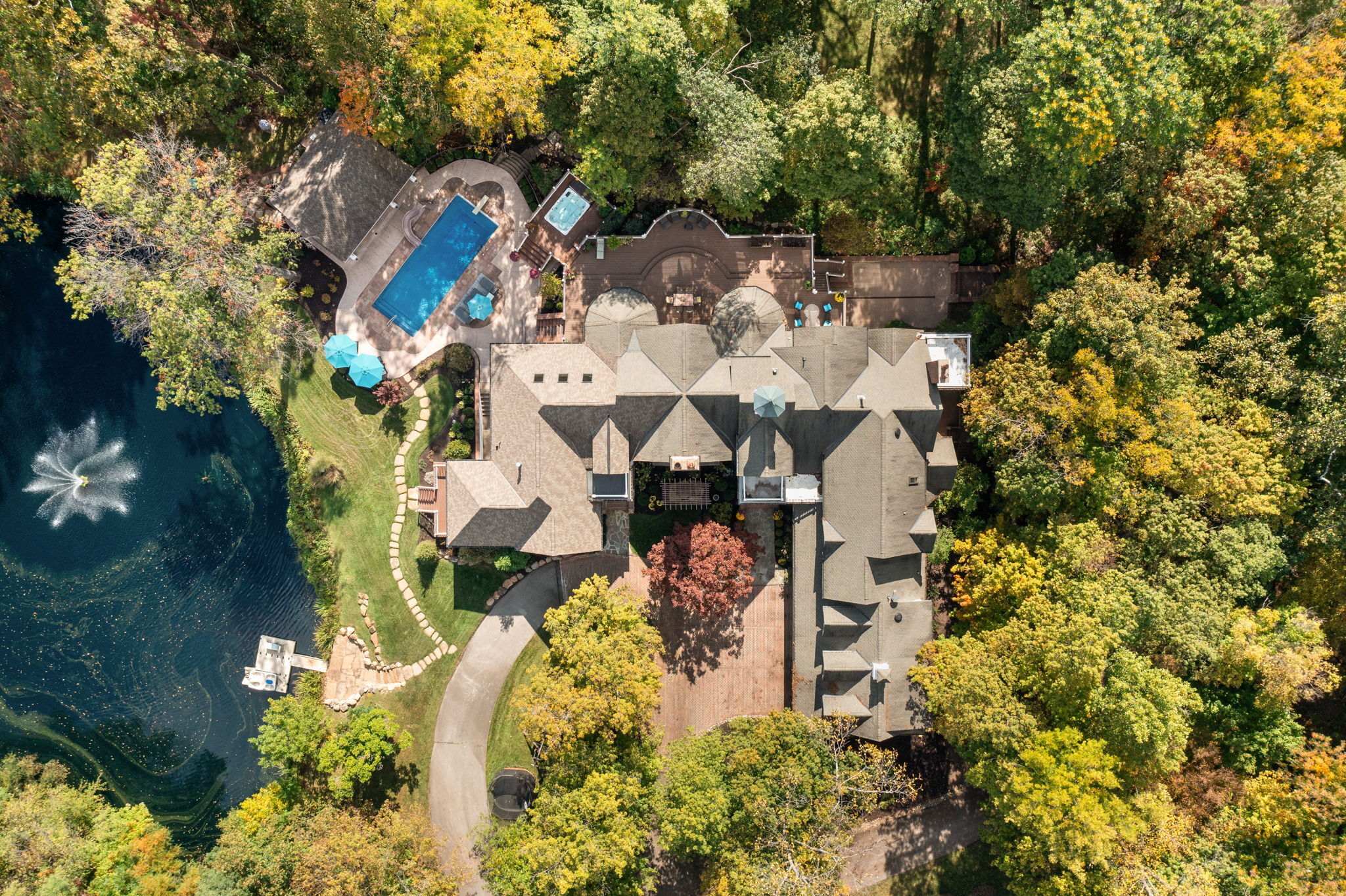 The Carrie Holle Group - Carmel Luxury Real Estate Sales - Compass in Carmel, IN (6)