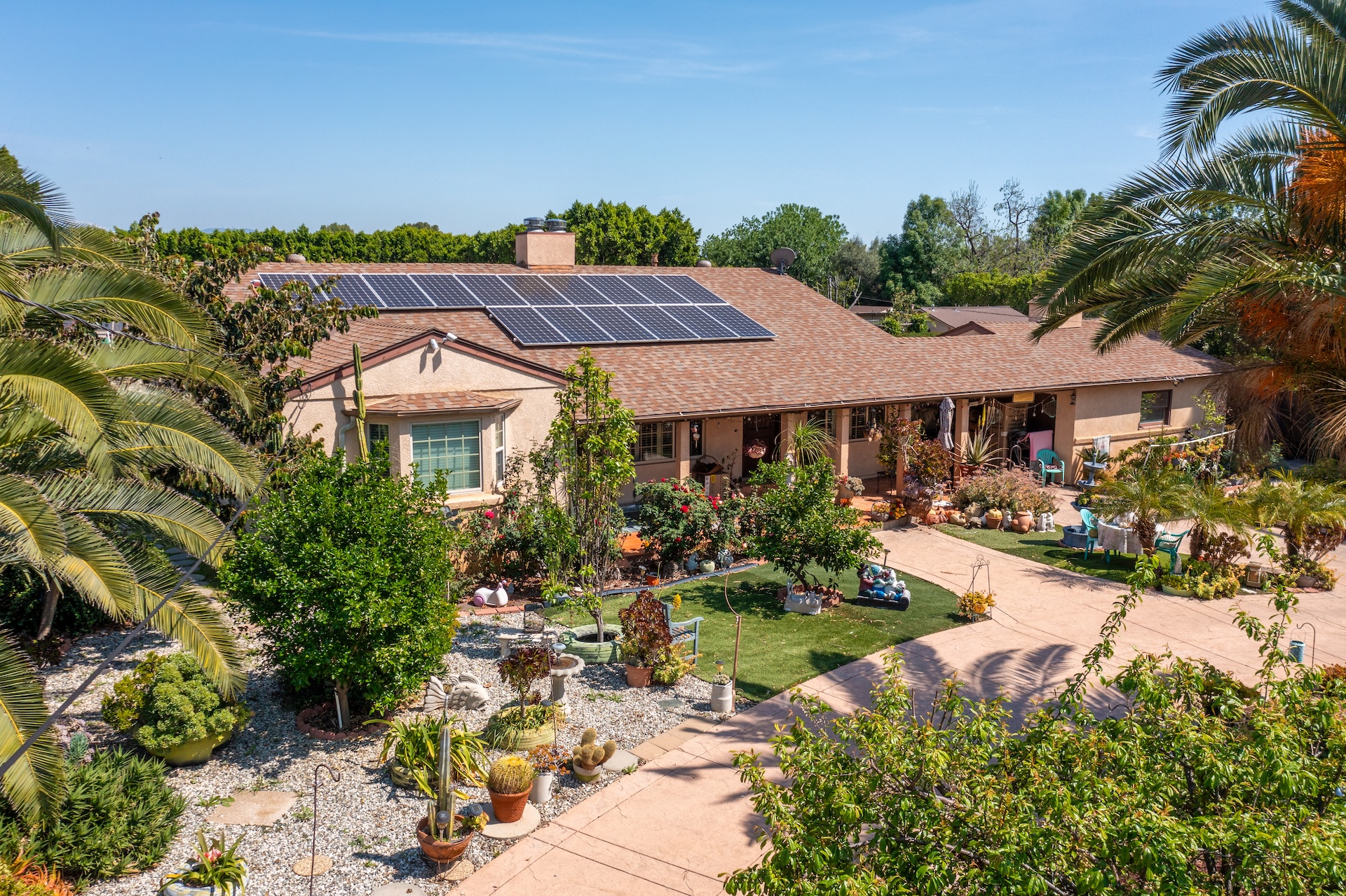 Bona Real Estate Fontana Team in Rialto, CA (6)