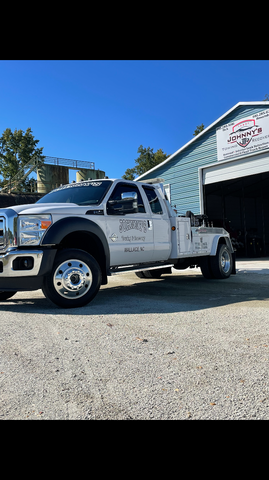 Johnnys Towing and Recovery in Wallace, NC