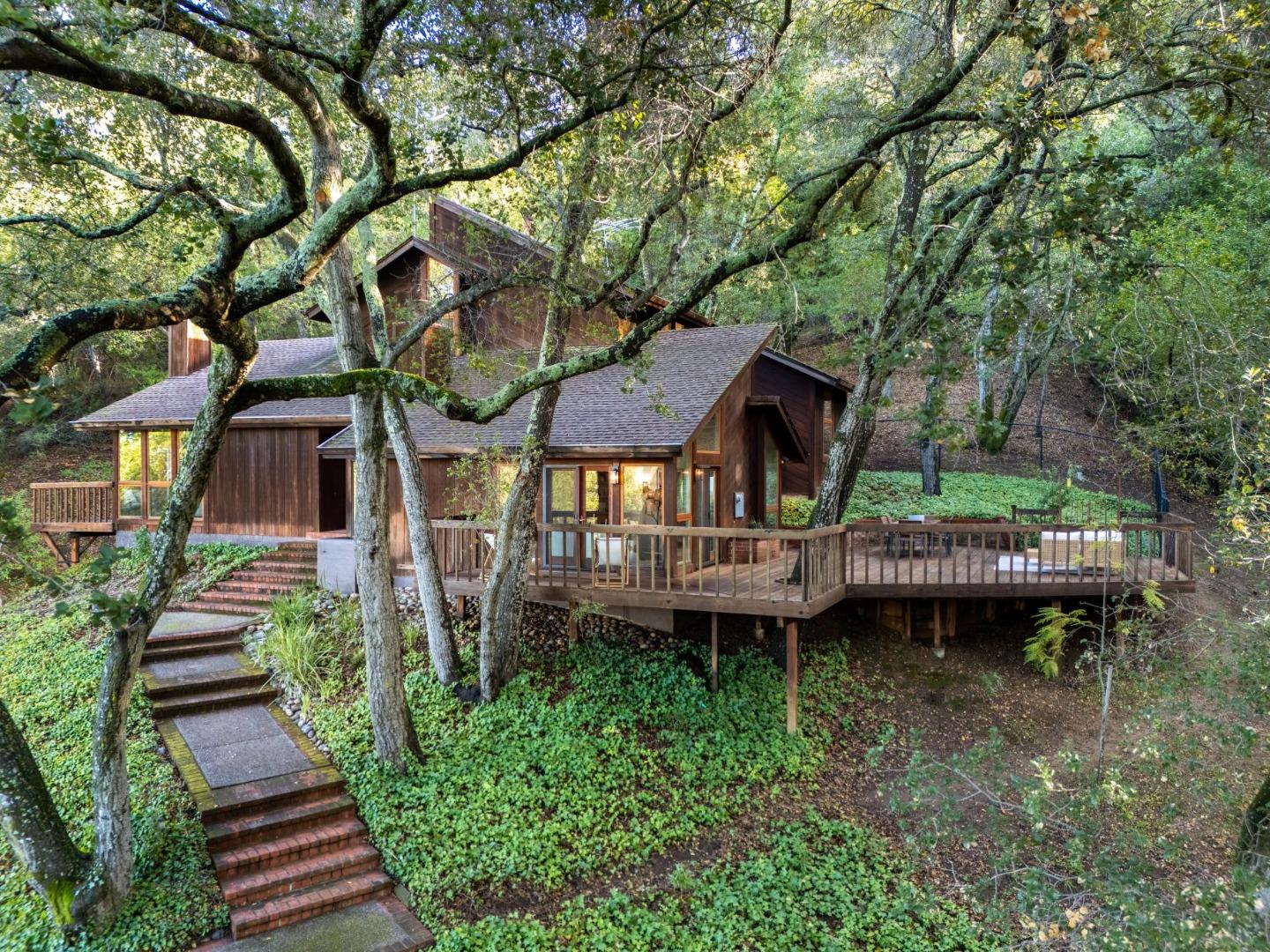 Tracy Pina Real Estate SVHomesForSale.com in Los Gatos, CA