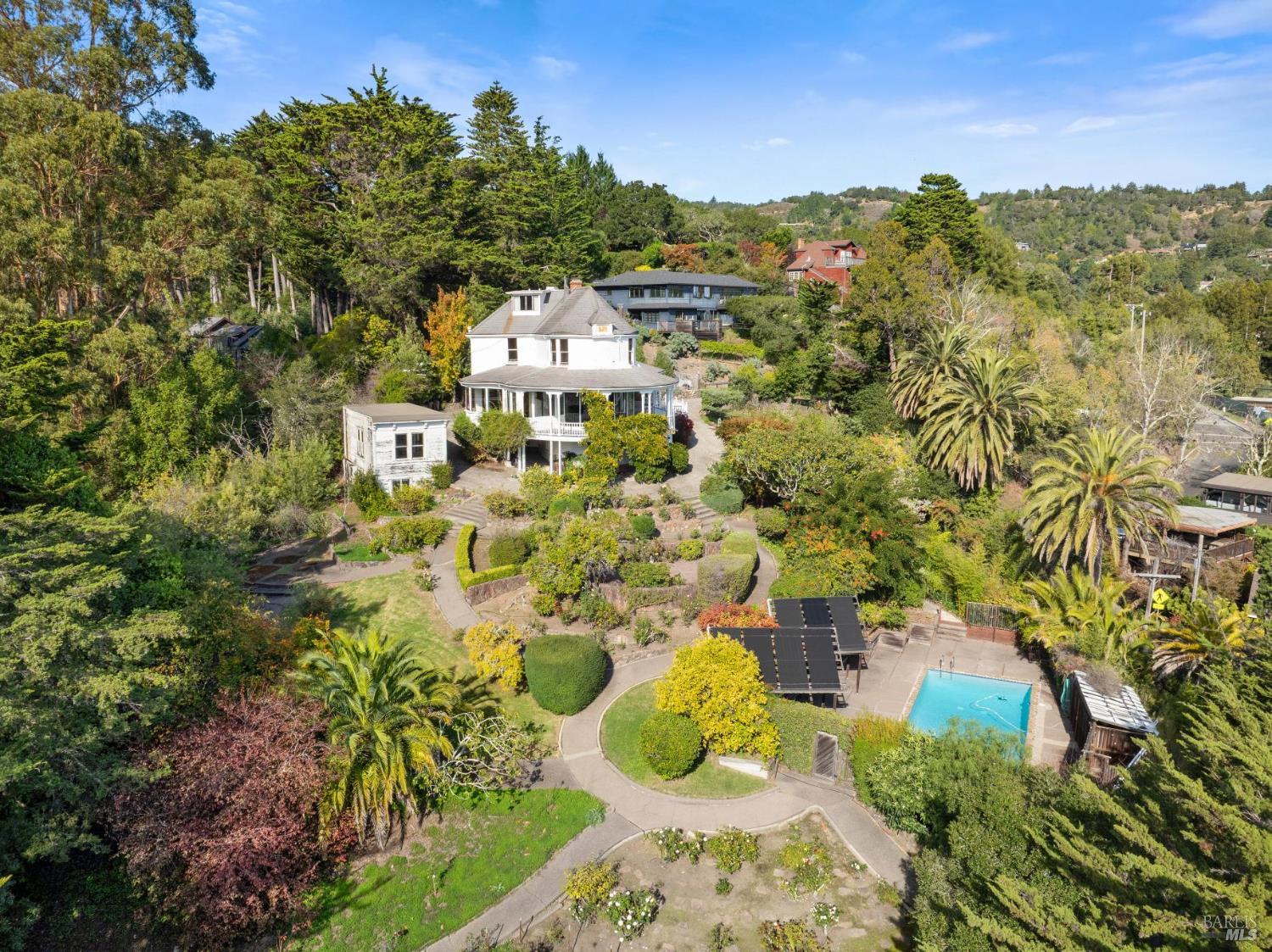 Smith and Co. Real Estate | Lisa Smith, Ranked #2 Realtor in Mill Valley | Top 1% Marin | SERHANT Founding Member in Nicasio, CA (2)