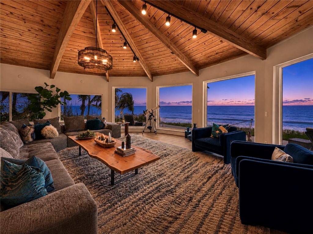 Kristin Dobson Top Luxury Realtor in Vero Beach, FL (3)