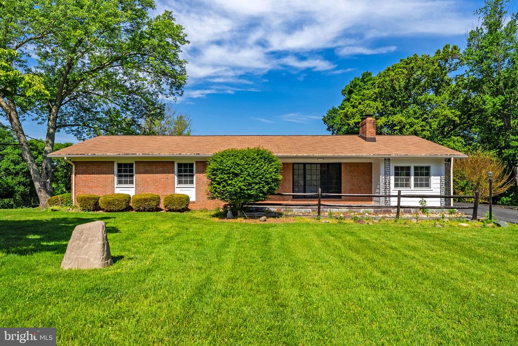 Debbie Meighan, Realtor. in Middleburg, VA (2)