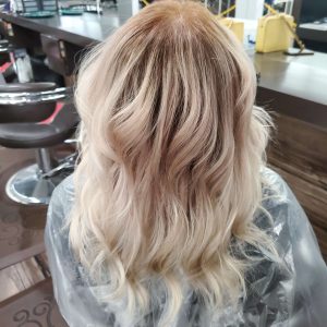 Dalila's beauty salon in Pomona, CA (5)